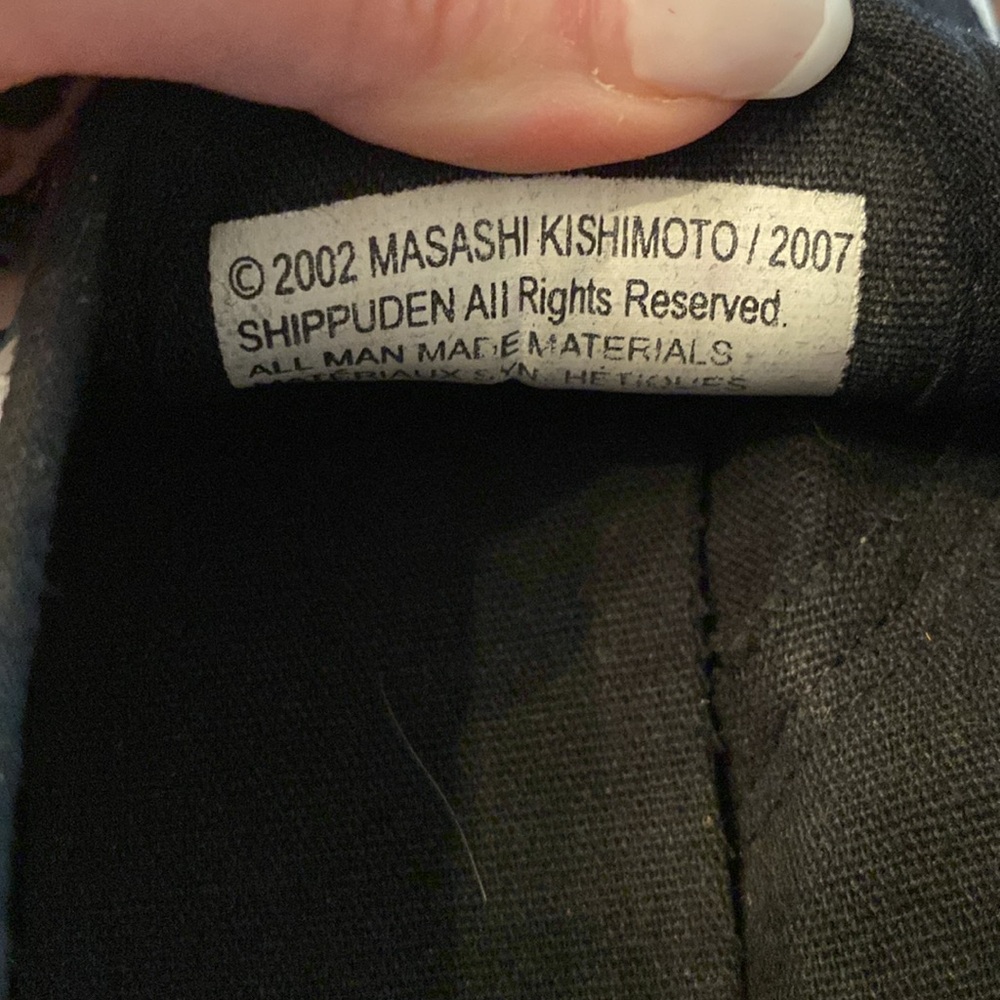 2007 Hot Topic Naruto Shippuden Low Top Sneakers white & black GUC size 7 - Picture 8 of 8